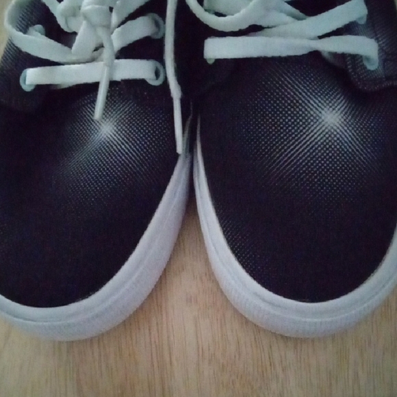 DC Monochrome Casual Shoes - Picture 5 of 7